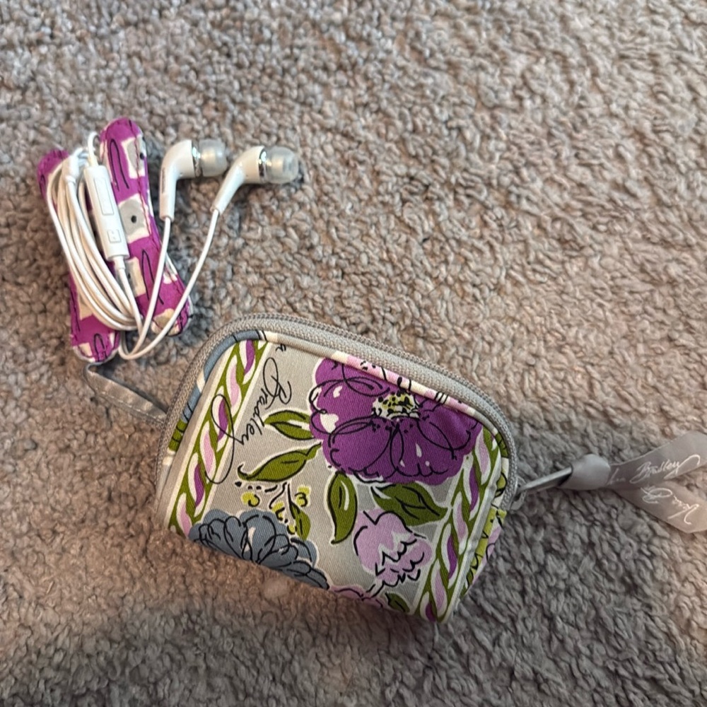 Vera Bradley Earbuds keeper